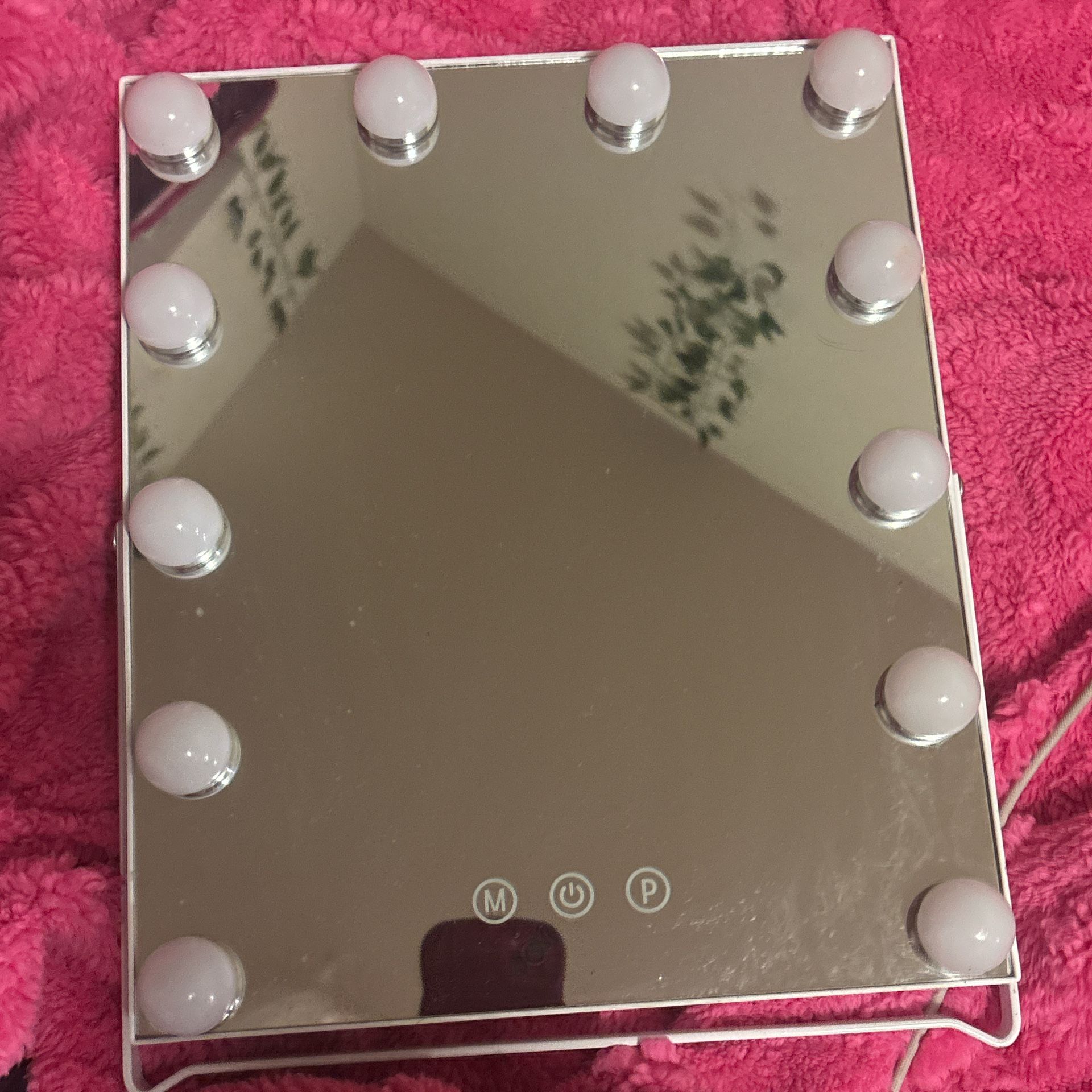 Light Up Led Mirror