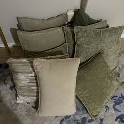 Decorative Pillows For A Couch Or Bed 