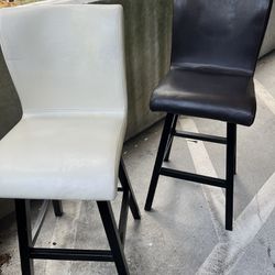 Two Swivel Stools The Seat Is 31 Inches Off The Ground Read Description Look At Pictures