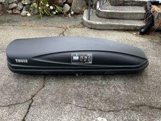 Thule Alpine 623 rooftop box