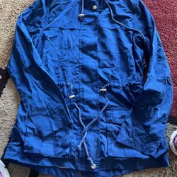 Market & Spruce Chaqueta impermeable azul hasta la mitad del muslo. 