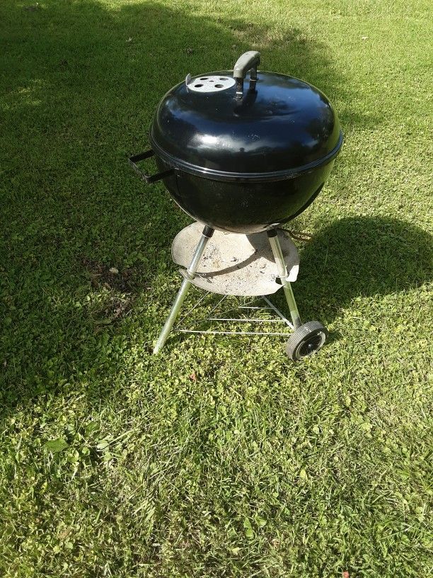 Weber Kettle Grill In Nice Shape