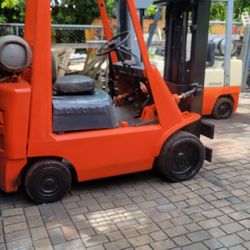 Forklift Toyota 4000 Libras 