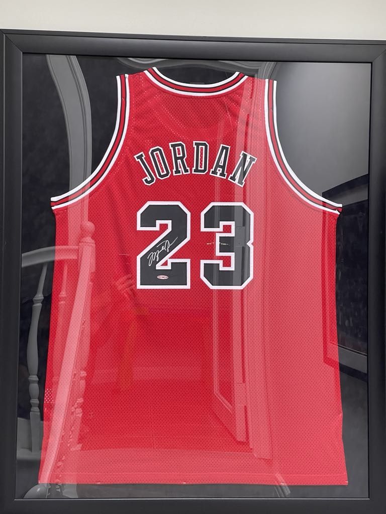 Michael Jordan - Upper Deck Authenticated Autographed Jersey