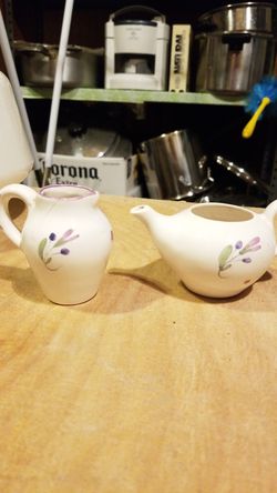 Minature tea pot set