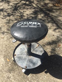 Stool on wheels