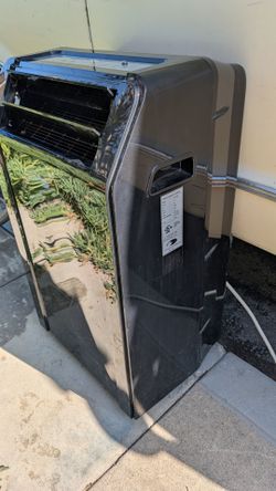 Portable AC unit rolling air conditioner machine black with exhaust tube works well conditioning