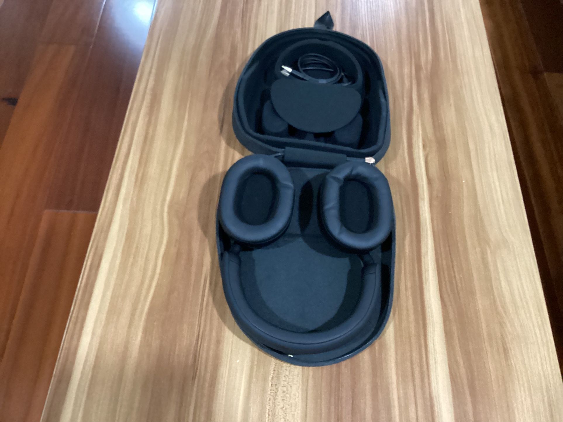 For Sale: Sony WH-1000XM5 Headphones (Excellent Condition) $200