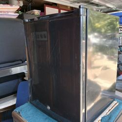 Mini Refrigerator! Must Go!