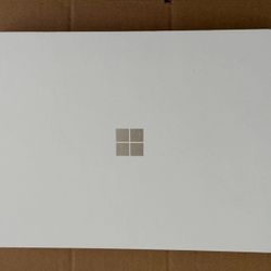 Microsoft Surface Pro PC Touchscreen 13" Snapdragon X Plus 16gb Ram 256gb SSD
 SEALED