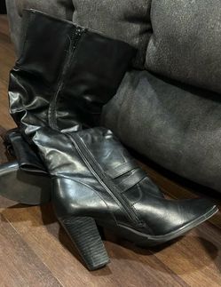 Women’s Buckle Slouch Heel Boots