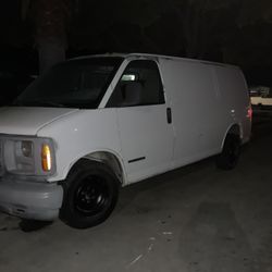 2000 GMC Savana