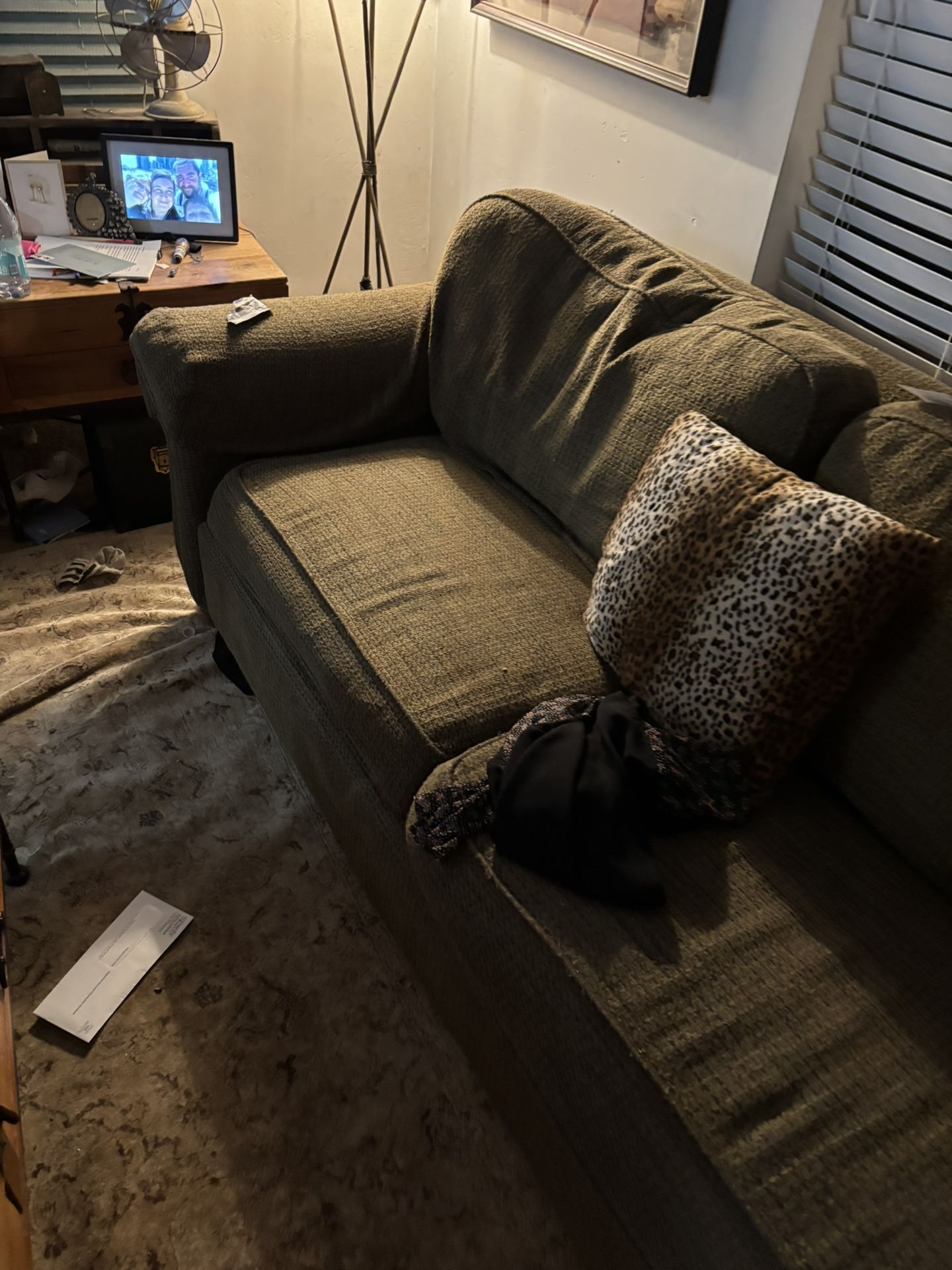 Couch And Sofa For Free