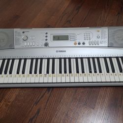 Yamaha Ypt-300 Keyboard 