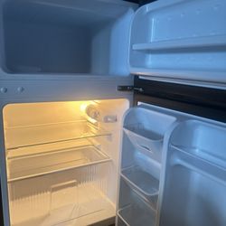 Arctic King Fridge - Barely Used