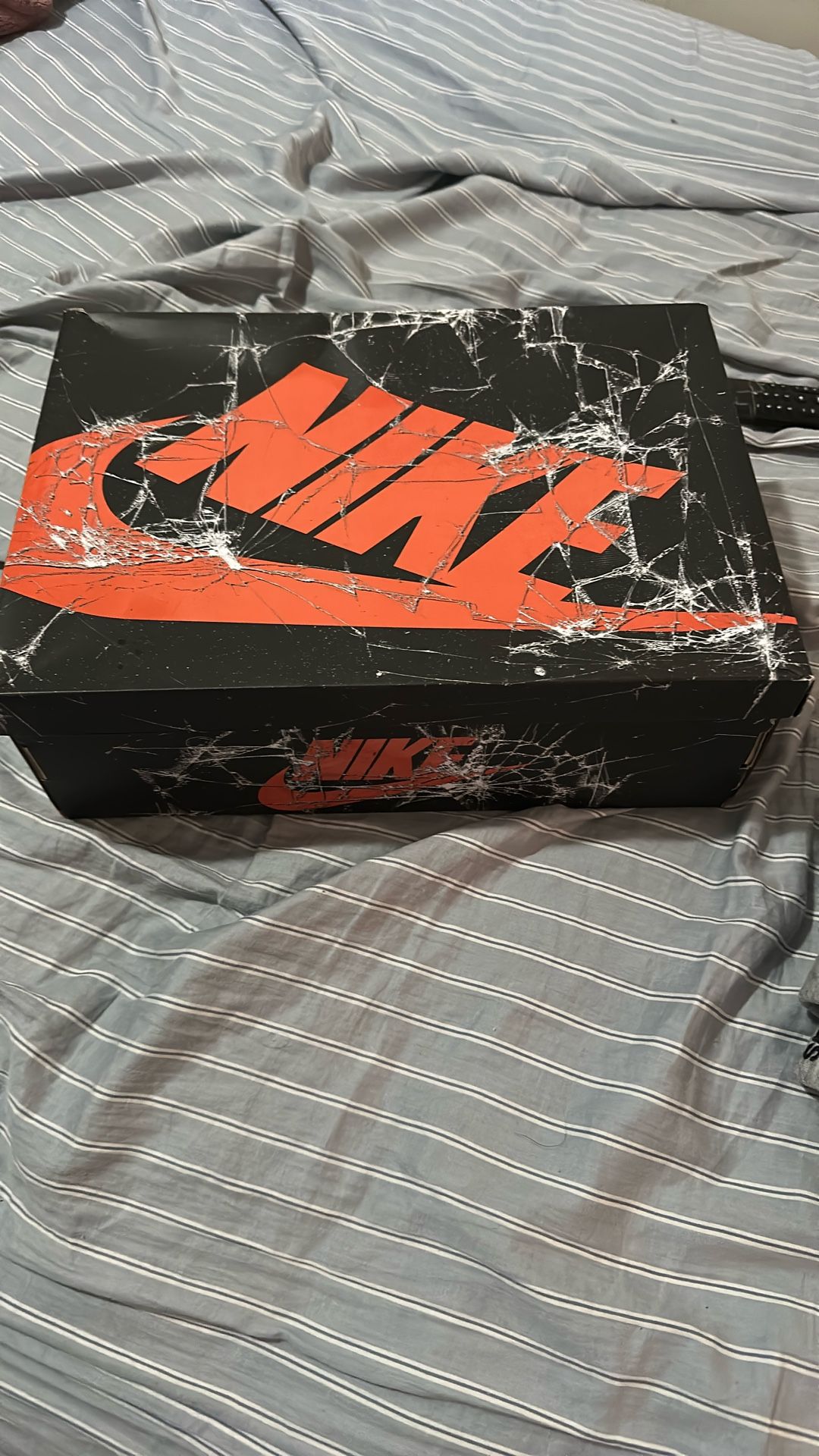 Nike Air Jordan 1 shatter backboard SZ 11. (Read description)