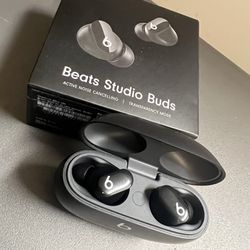 Beats Studio Pro Wireless Headphones - Black 