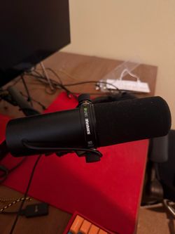 Shure SM7B microphone