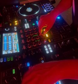 Pioneer xdj xz and 2 jbl srx 835p