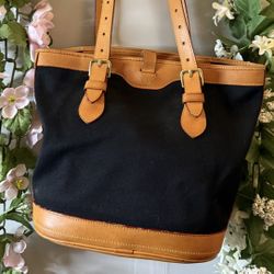 Dooney & Bourke Purse
