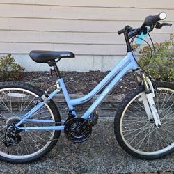 Girls Bike, Near New