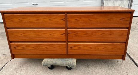DANISH-MADE 6 DRAWER DRESSER
