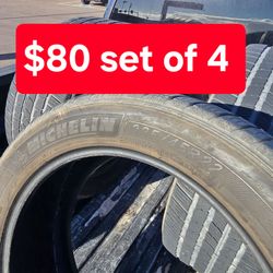 Set of 4 Michelin Tires  / Llantas 285 45 22 / 285/45R22