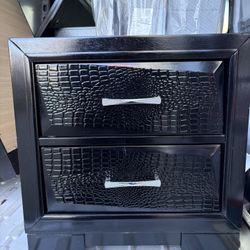 Crocodile Bed Chest And Dresser 