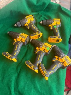 DeWALT 20v brushless atomic Hammer drill 5 pc