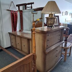 Dresser Set