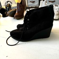 Black Wedge-Booties