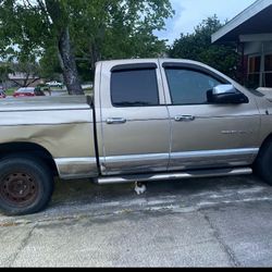 2003 dodge ram 1500 4.7 gold