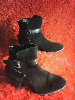 White mountain woman's boot size 6.5