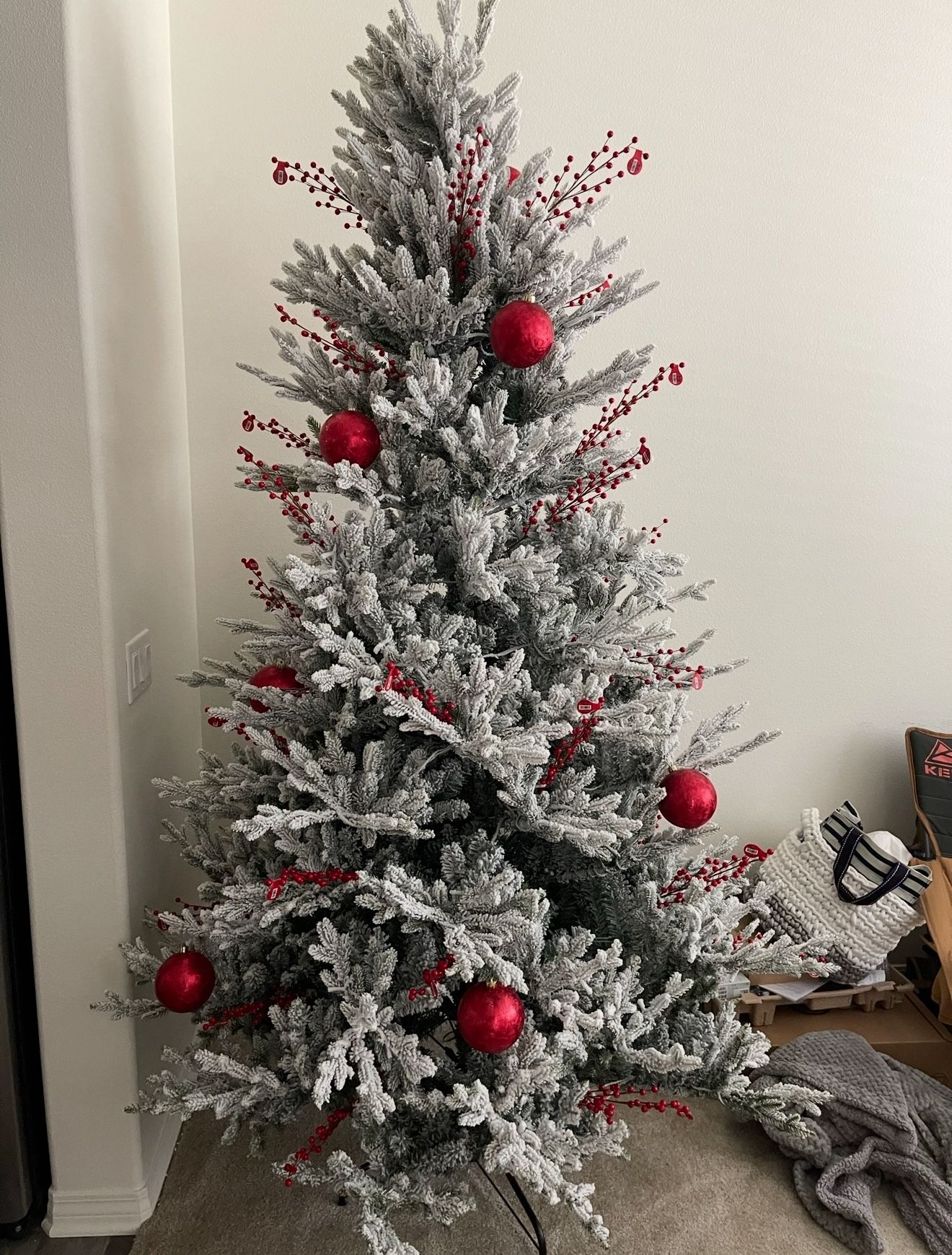 Kenwood Frasier Fir Flocked Pre-lit Christmas Tree 7.5ft