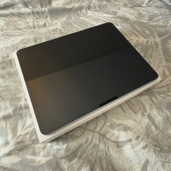 Apple iPad Air 13" (Latest M3 Model) Wi-Fi + Cellular 128GB - Purple - Mint Condition!