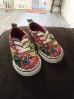 Vans marvel size 4c