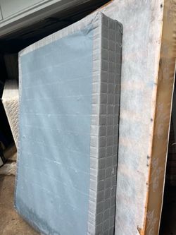 Full box spring $18