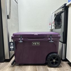 YETI Tundra Haul Wheeled Cooler 