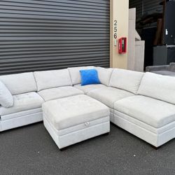 Sectional Couch 