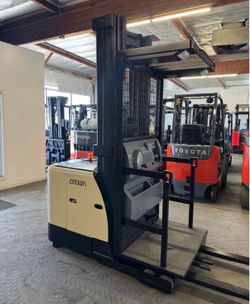 2020 Crown Orderpicker Forklift
