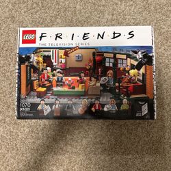 Brand new Sealed Lego Friends Central Park 21319