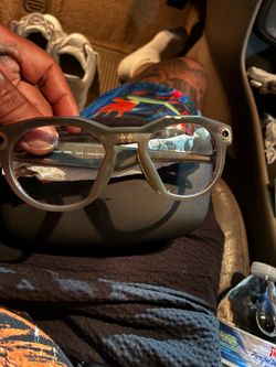 Meta glasses