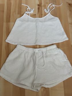 Colsie White Short Set