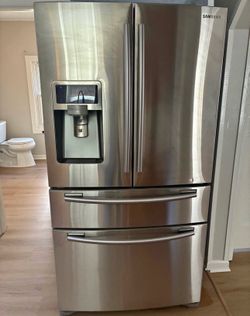 Samsung 4 doors Refrigerator
