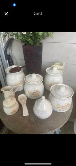 8. Pieces.  Set.  Ceramic Containers 