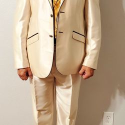 Ramzotti European Style Mens Suit Light Cream Color  Tie  Belt 12k Gold  Filled Tie  Bar