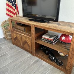 1980s Vintage Entertainment Shelf