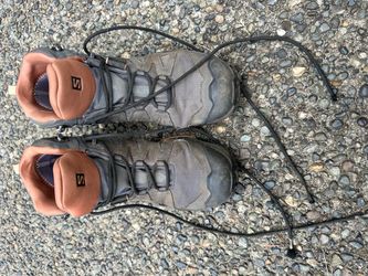 Solomon hiking boots size 9.5
