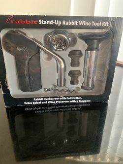 Stand- up Rabbit Wine Tool Kit