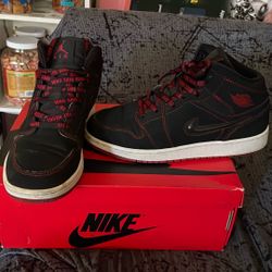 Jordan 1 Mid Fearless (GS) 5.5 y